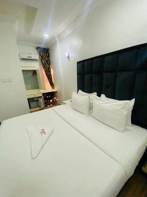 /web/uploads/116/VirginRose Resorts/header-images/30.jpg